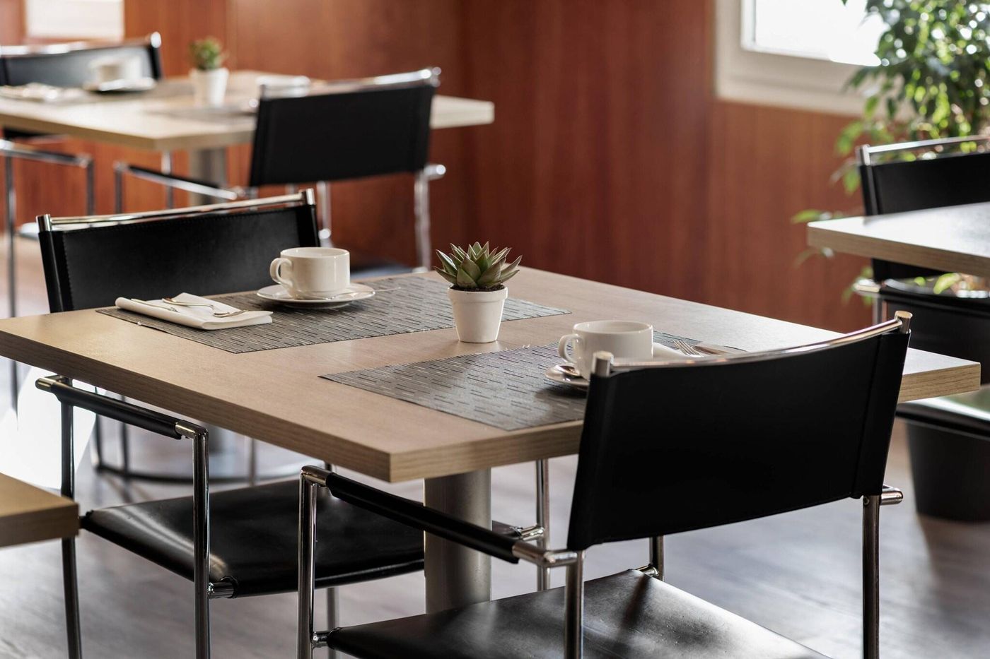 AC-La-Linea-Lobby-47