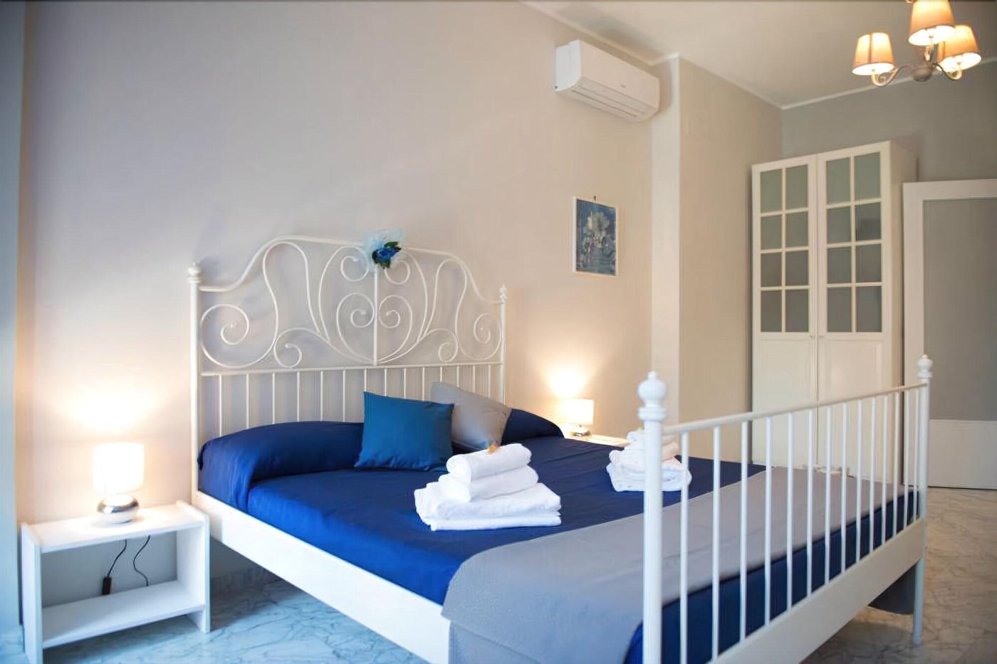 Authentic-Sweet-Home-Room-9