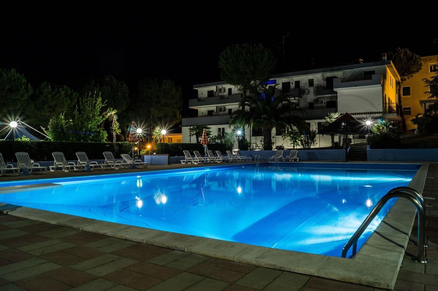 Pineto-Resort-Pool-41