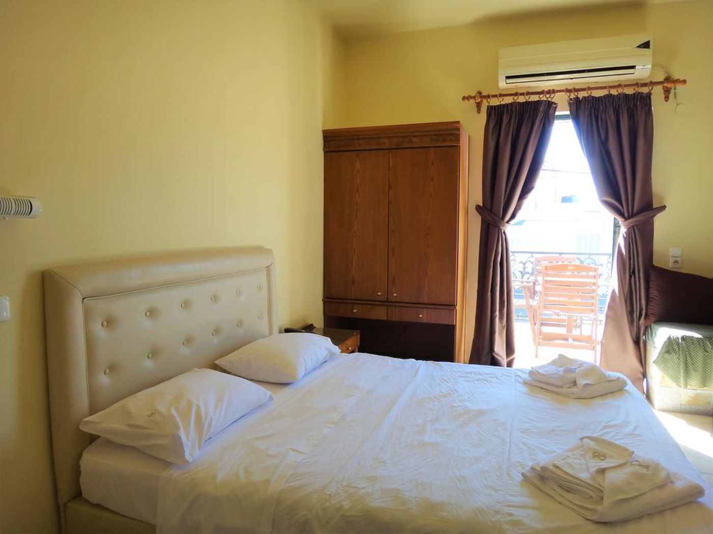 Diogenis-Blue-Palace-Room-30