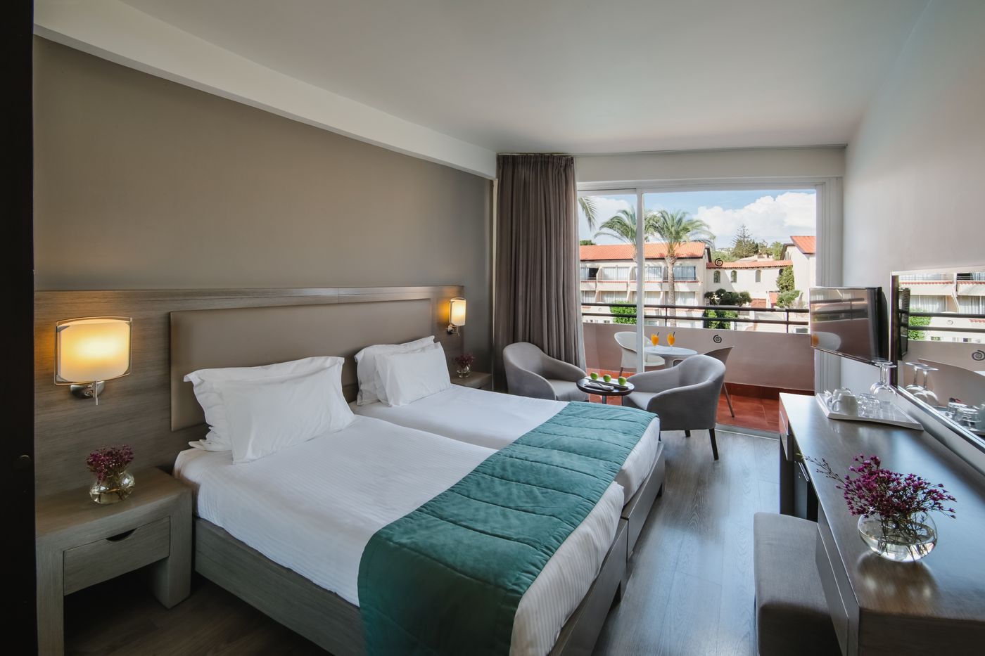 Napa-Plaza-Hotel-Room-25