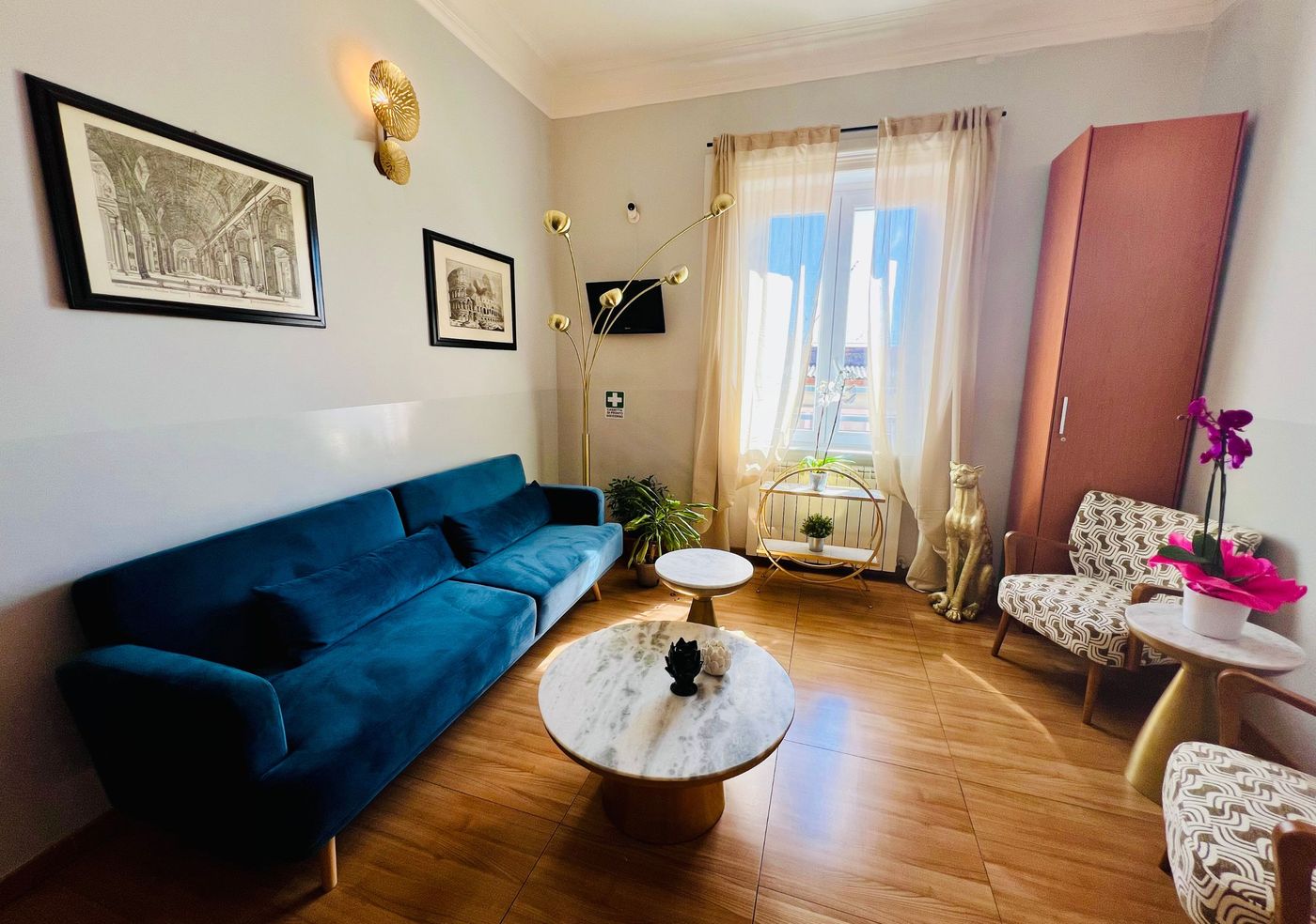 Bon-Ton-Suites-Lobby-18