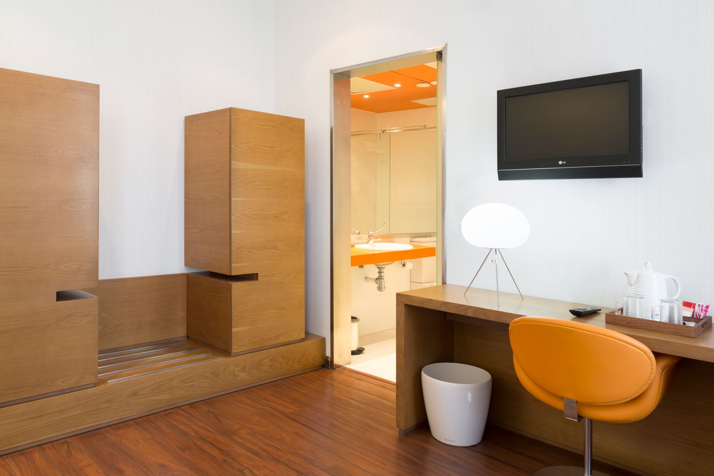 Petite-Palace-Plaza-Hotel-General-view-31