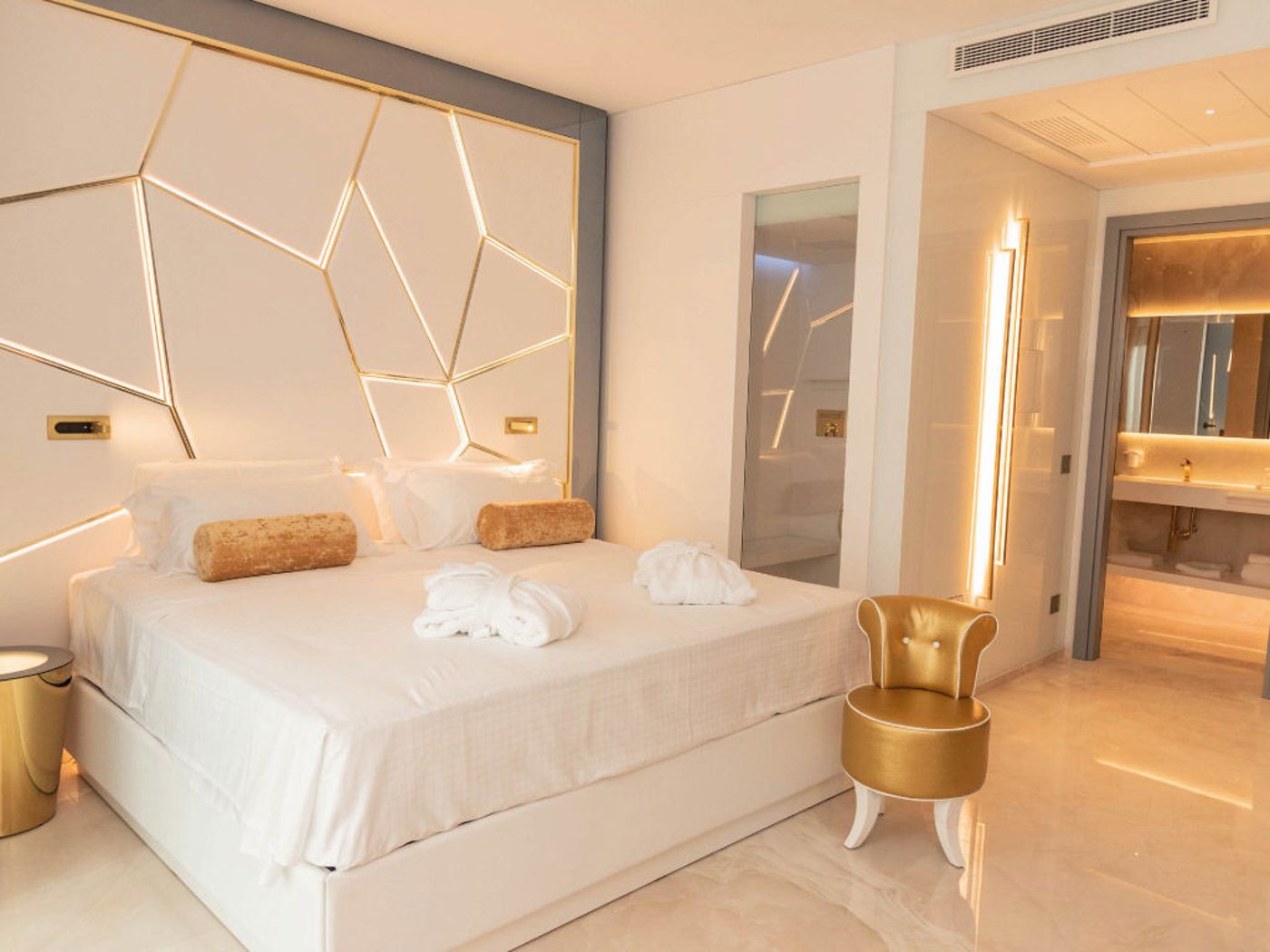 Promenade Luxury Wellness Hotel-Italy-RICCIONE-Room-10