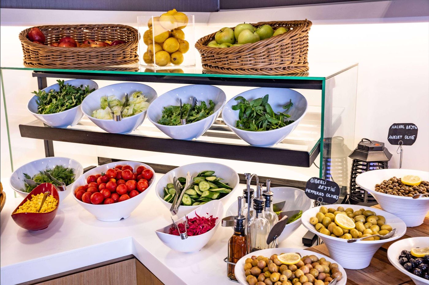 Ramada-by-Wyndham-Istanbul-Alibeykoy-Restaurant-29