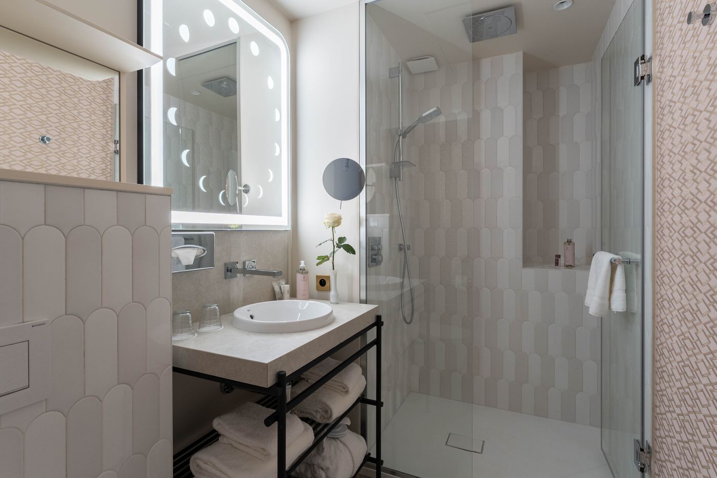 Astra-Opera-Astotel-Room-42