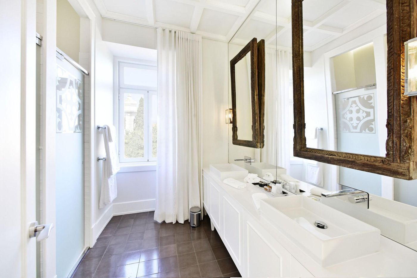 Santiago-De-Alfama---Boutique-Hotel-Room-35