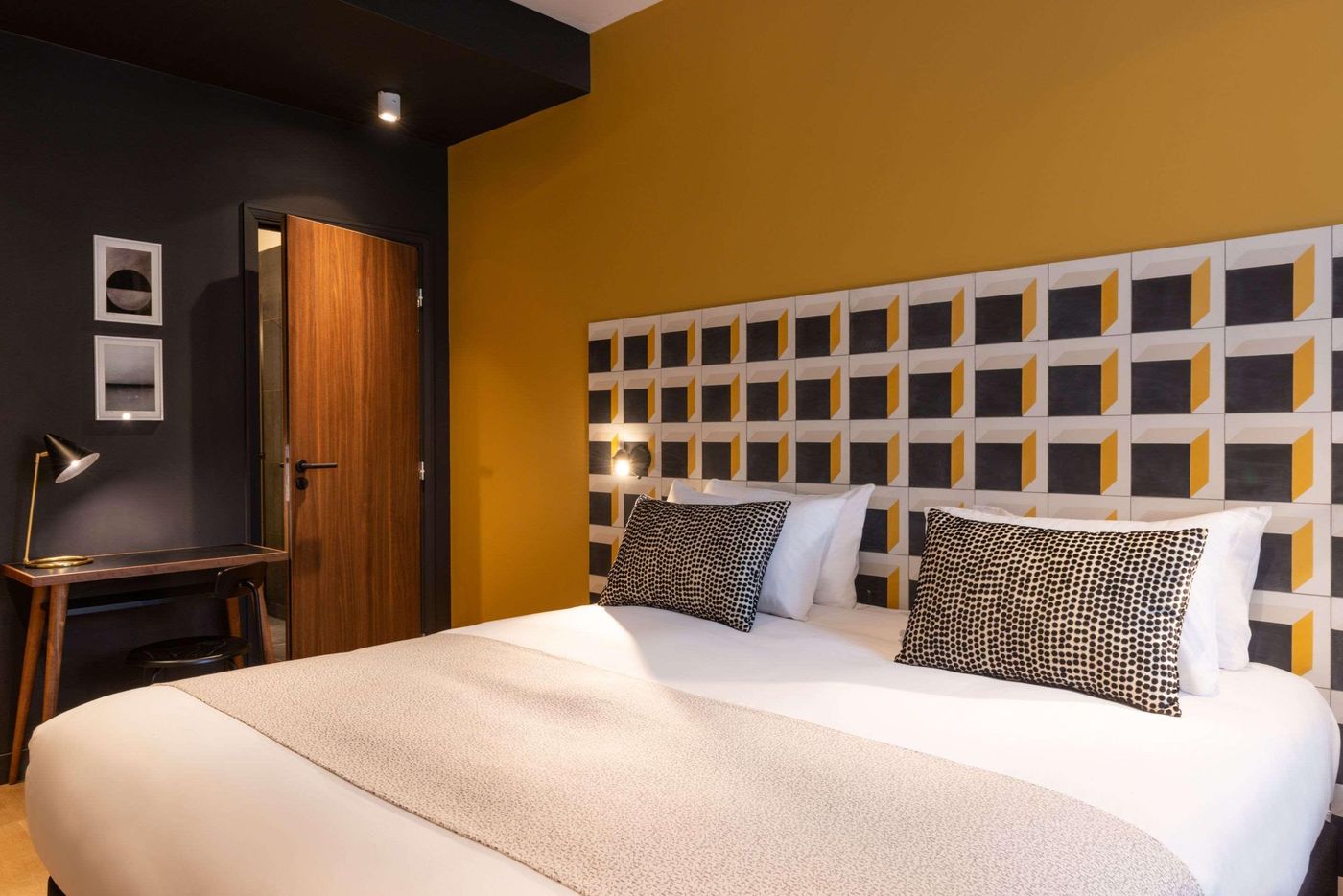 Paris-Art-Hotel-Quartier-Latin-By-Malone-Room-19