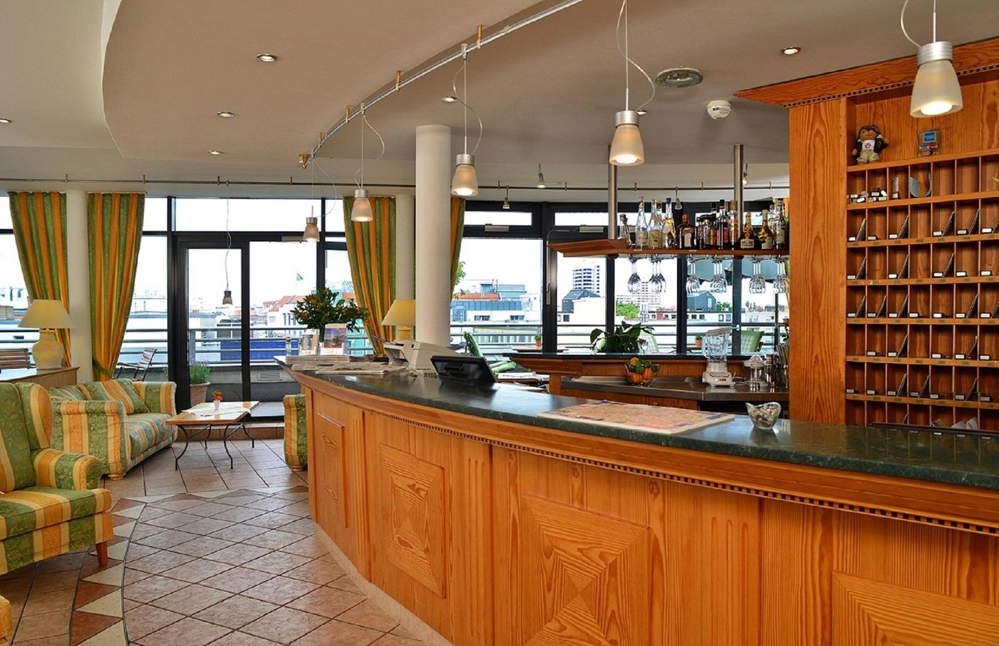 Hotel-Domicil-Berlin-by-Golden-Tulip-Lobby-7