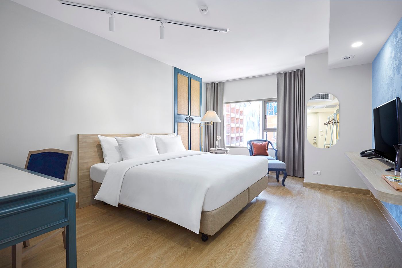 56-Surawong-Hotel-Bangkok-Room-5