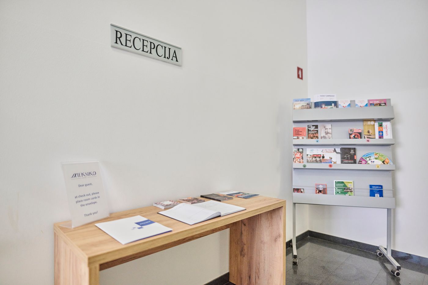 Meksiko-Slovenia-LJUBLJANA-Lobby-10