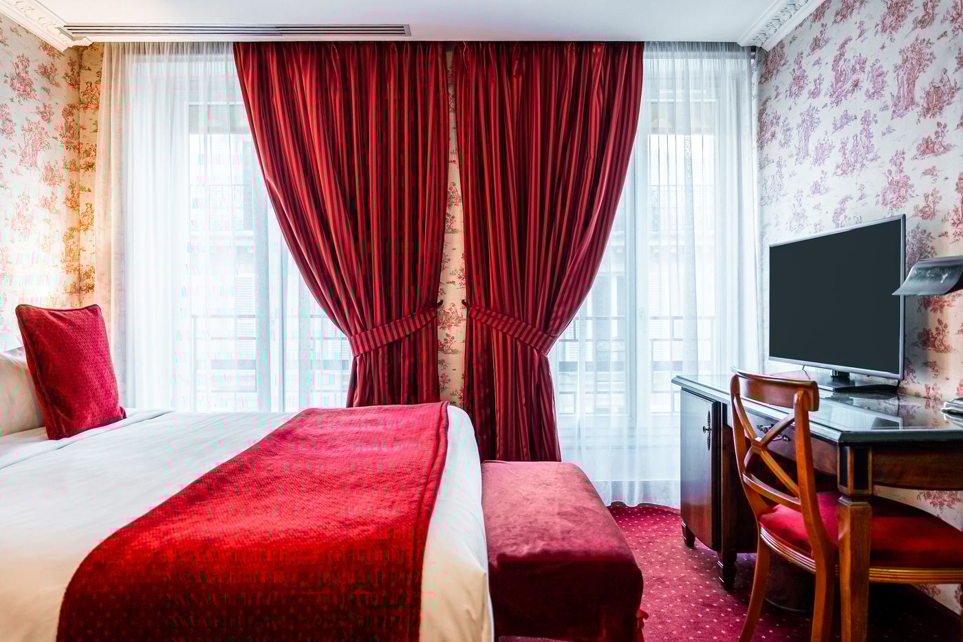 Maison-Eugenie-Room-11