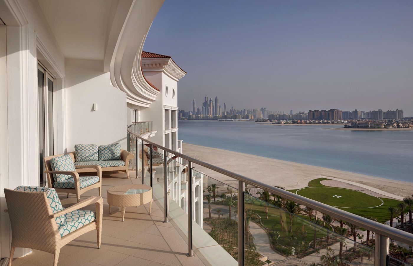Waldorf-Astoria-Dubai-Palm-Jumeirah-Room-81
