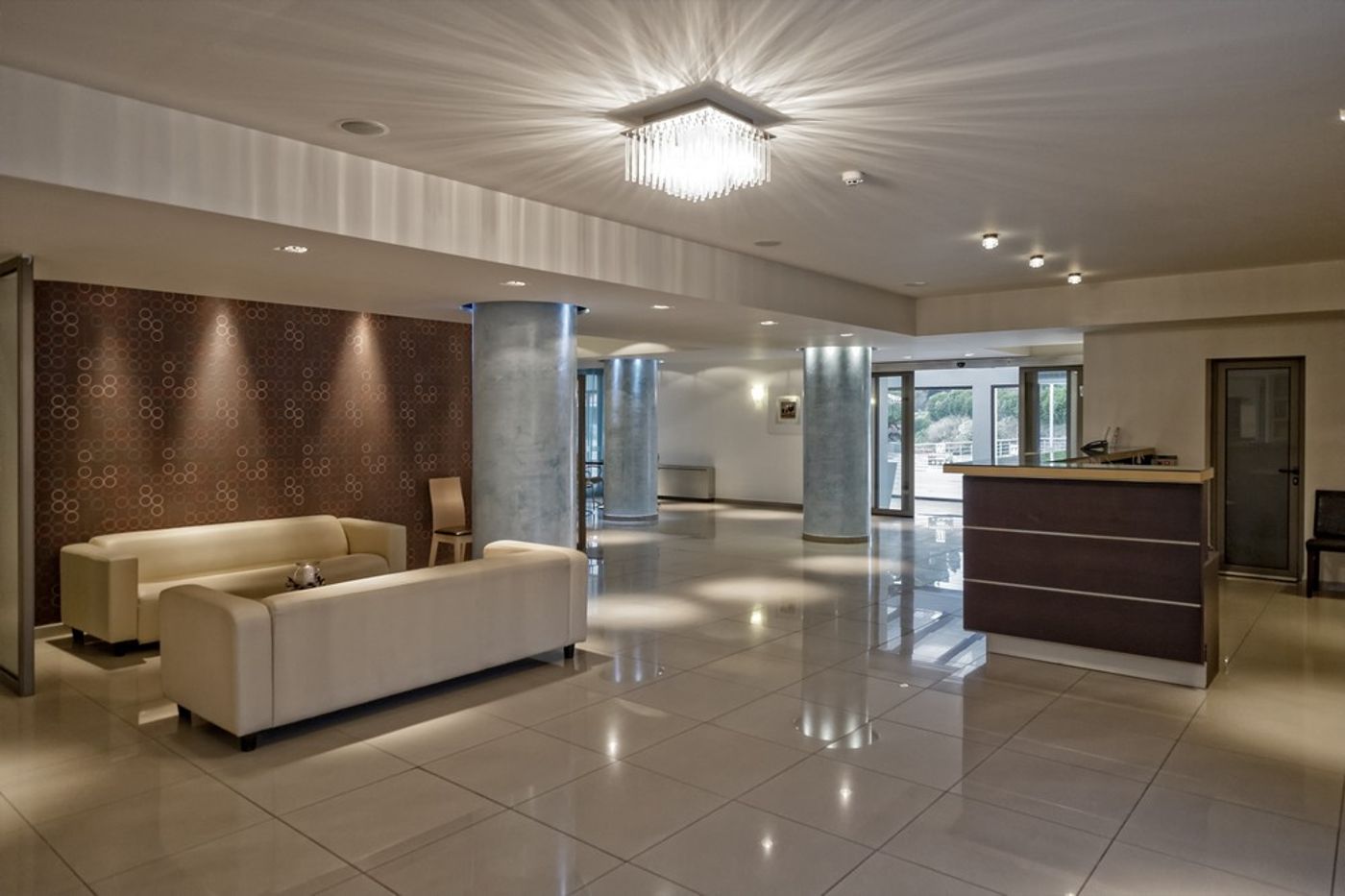 Lagomandra Beach Hotel