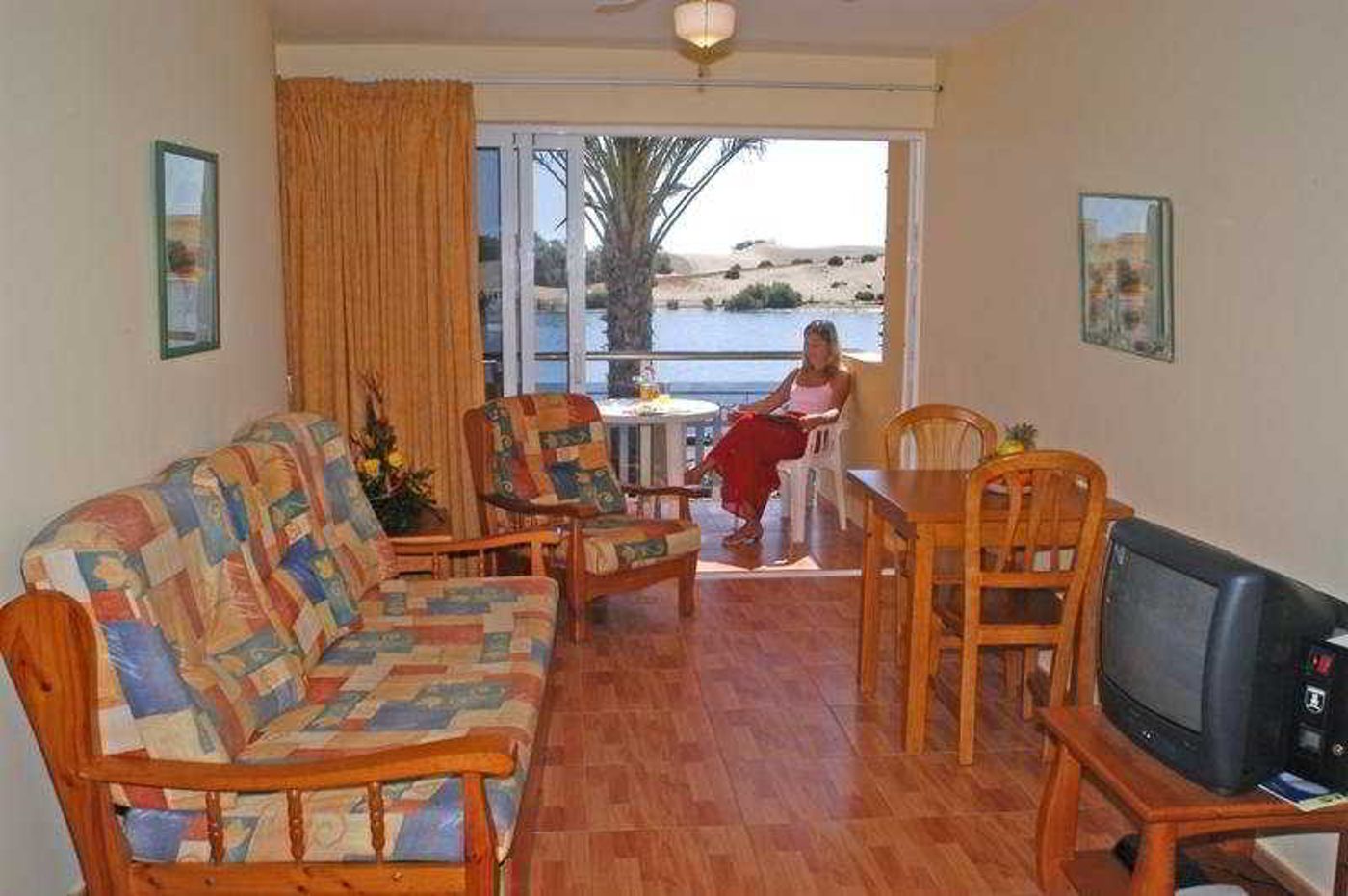 Apartamentos-Maspalomas-Oasis-Room-12