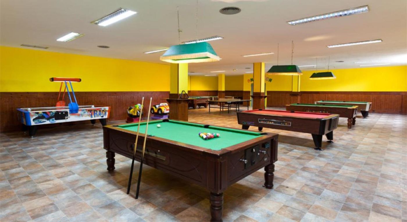 Elba---Premium-Suites---Adults-Only-Sports-and-Entertainment-48