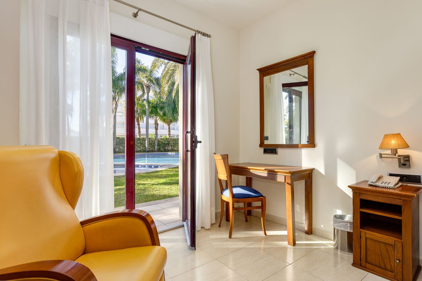 Daniya-Denia-Spa---Business-Room-40