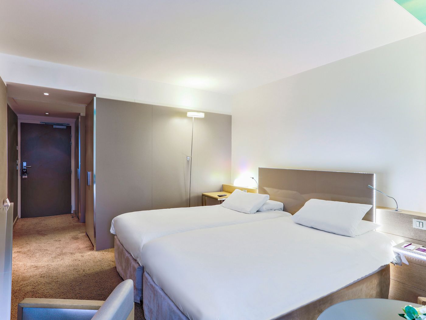 Hotel-Mercure-Paris-Vaugirard-Porte-de-Versailles-Room-25