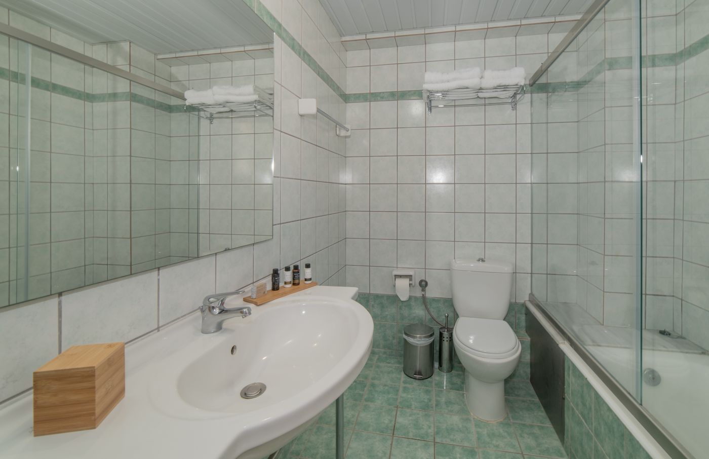 Xenos-Kamara-Beach-Room-36