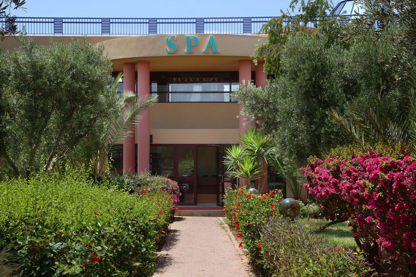 Valeria-Madina-Club-Terrace-19