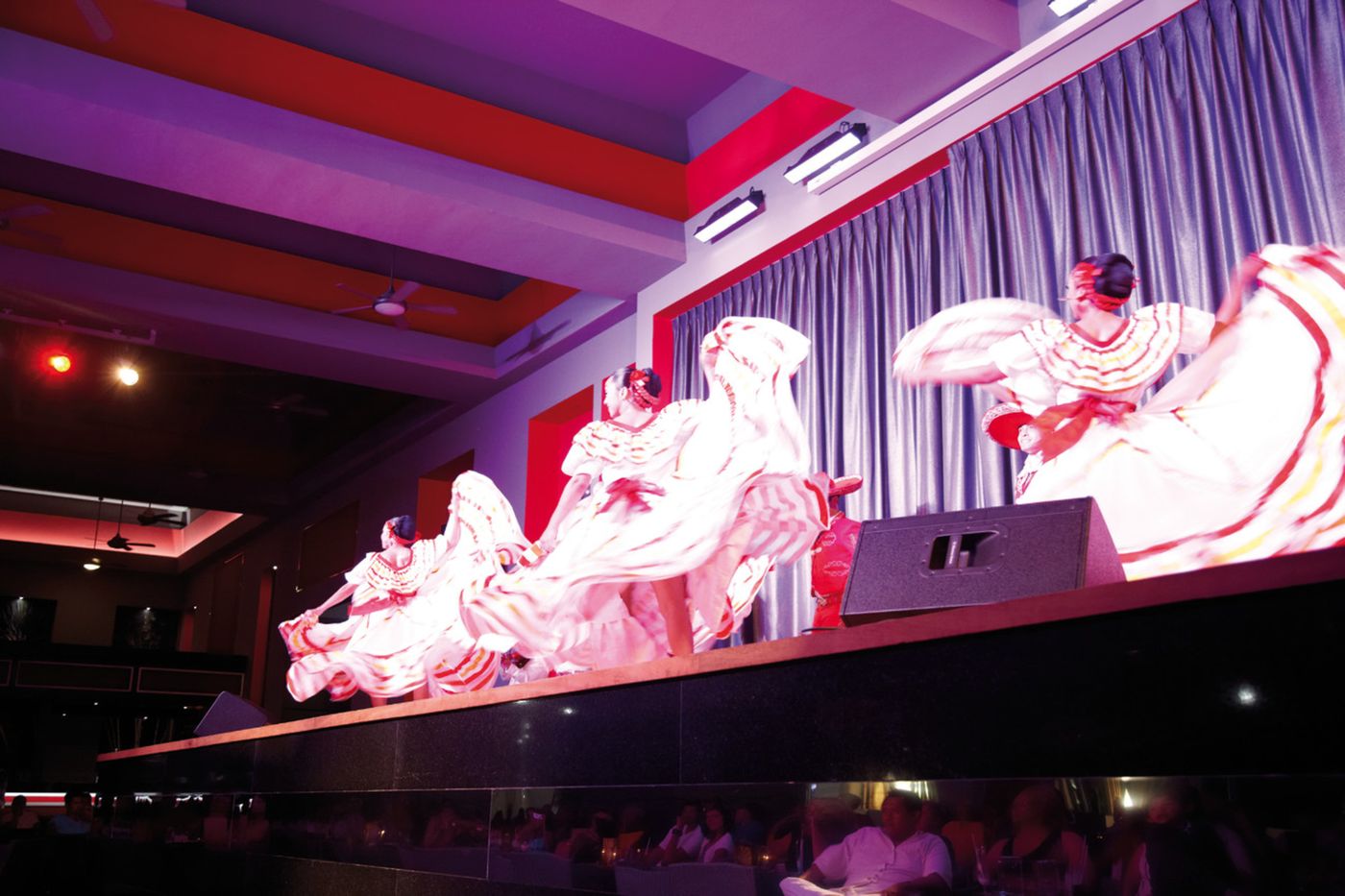 Riu-Palace-Pen----nsula-Sports-and-Entertainment-50