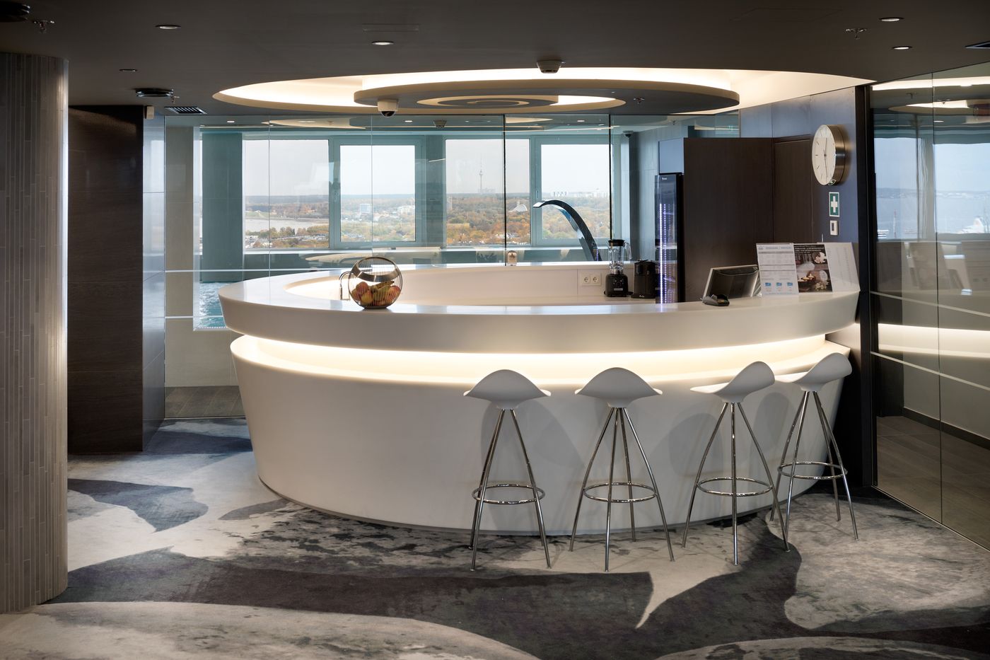 Radisson-Blu-Hotel-Olumpia--Pool-4