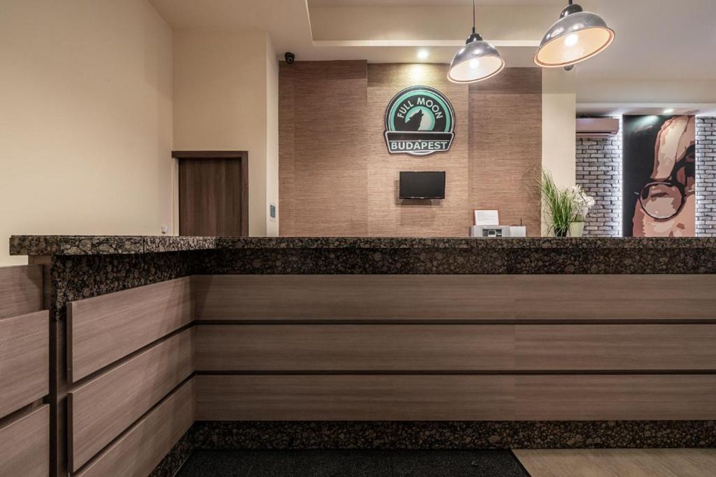 Full Moon Budapest - Hungary - BUDAPEST - Lobby - 2