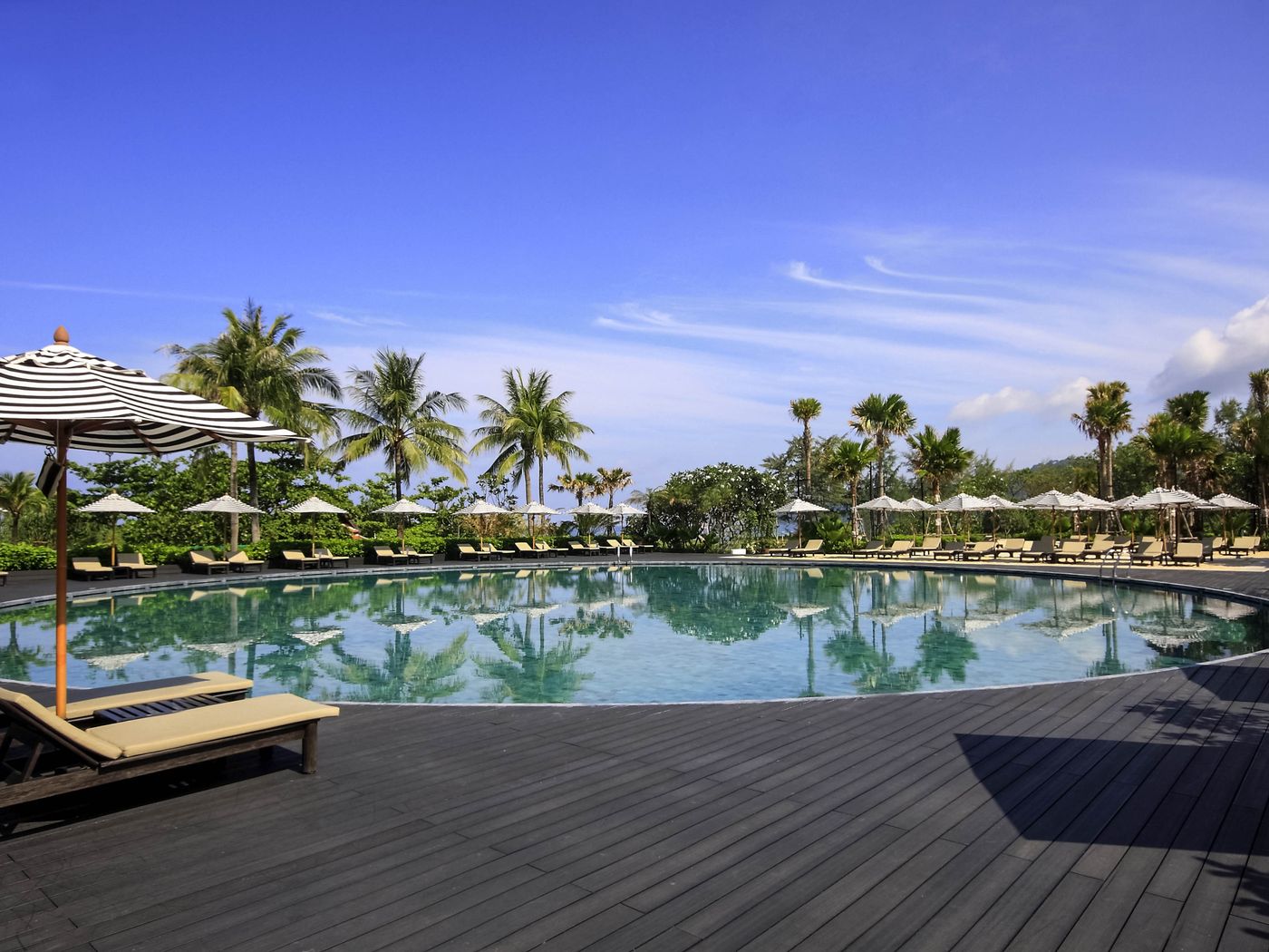 Hilton-Phuket-Arcadia-Resort---Spa-Pool-4