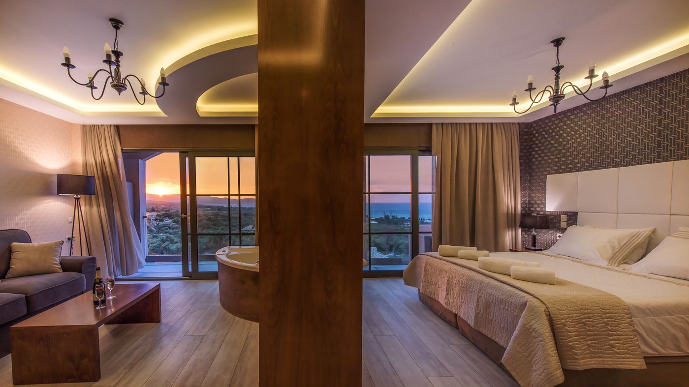 Elegance Luxury Executive Suites – Adults Only