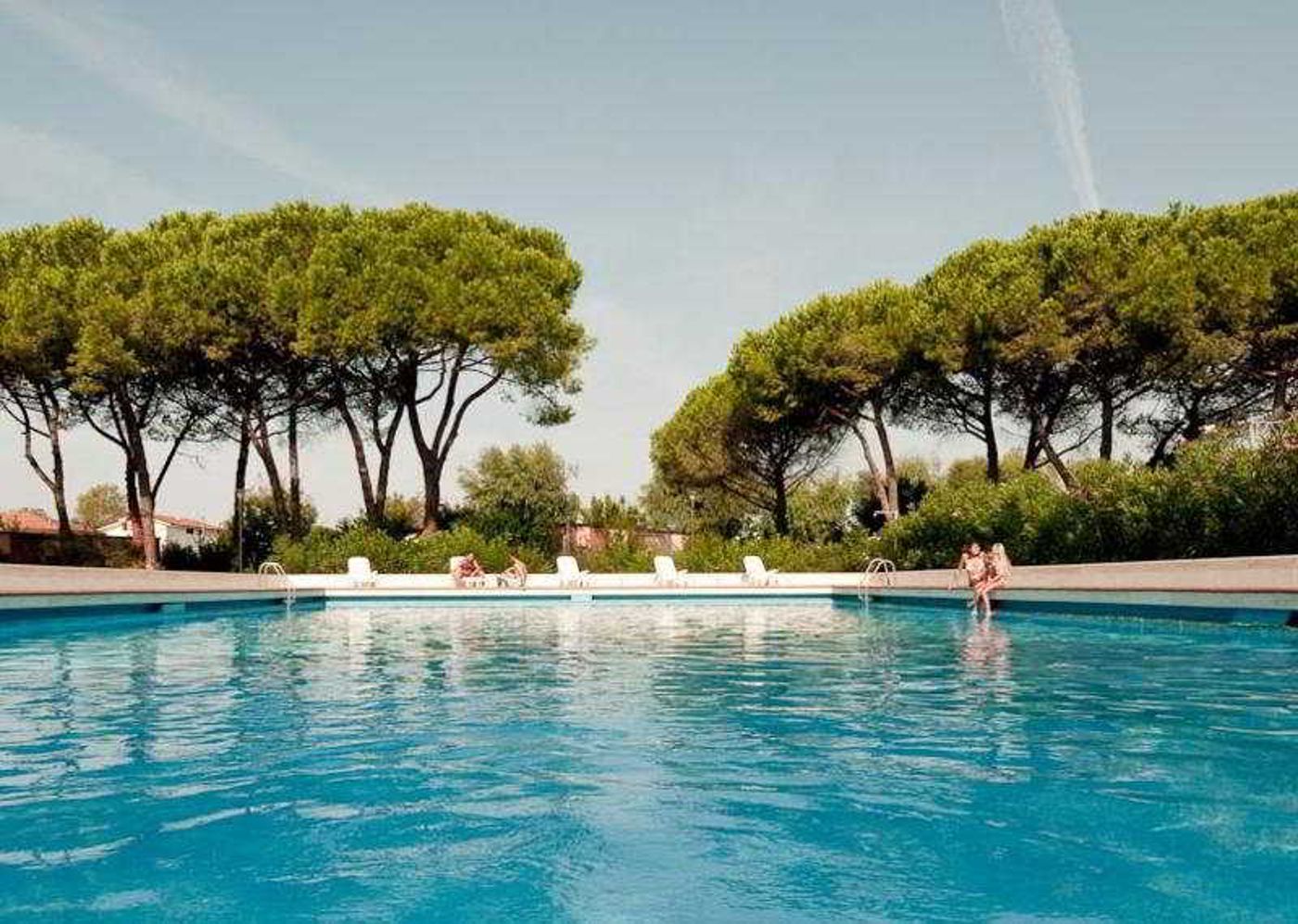 Park-Hotel-California-Pool-7