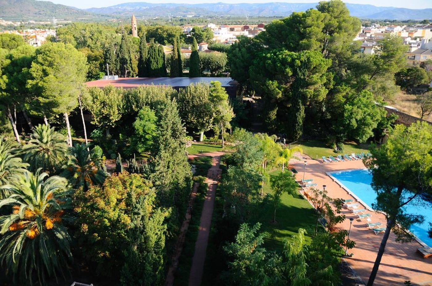 Termes-Montbrio-Pool-2