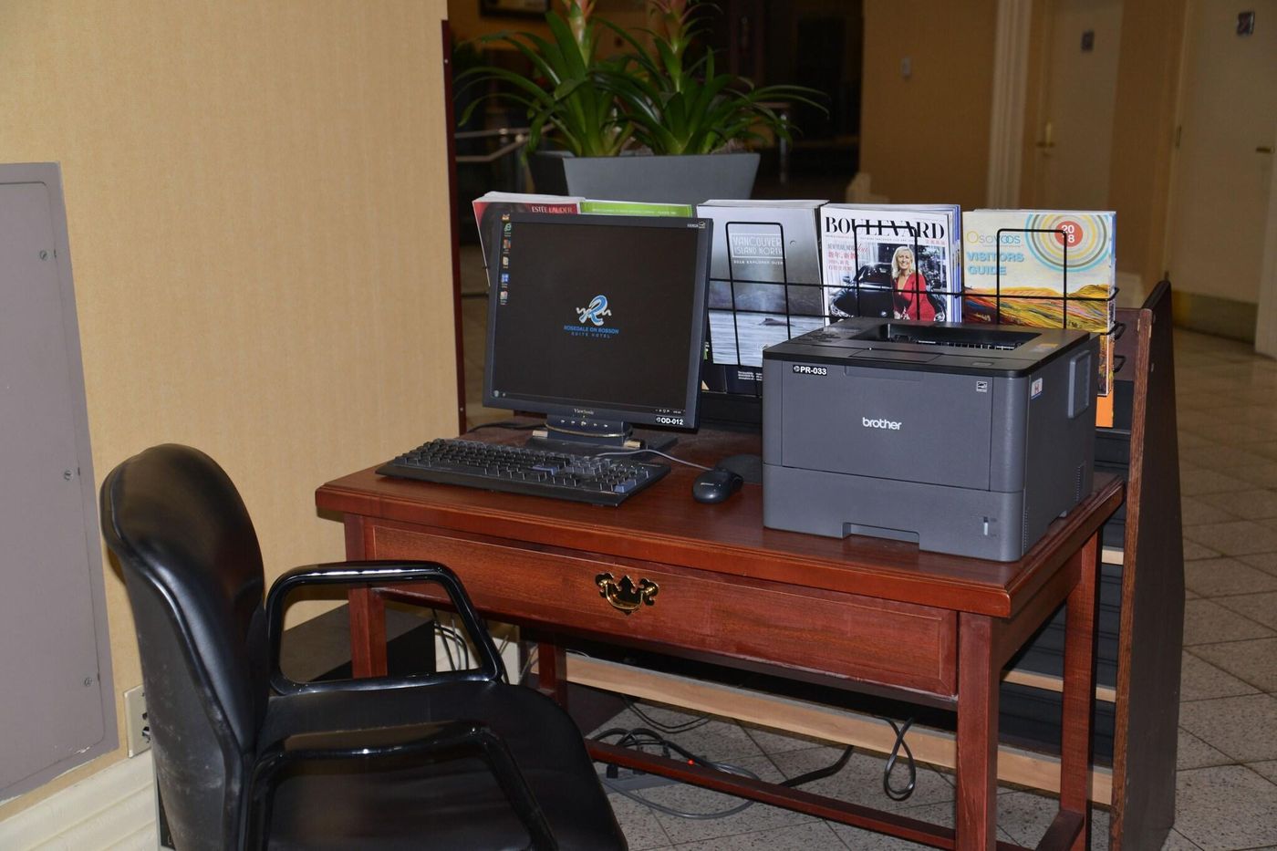 Rosedale-On-Robson-Suites-Hotel-Conferences-9