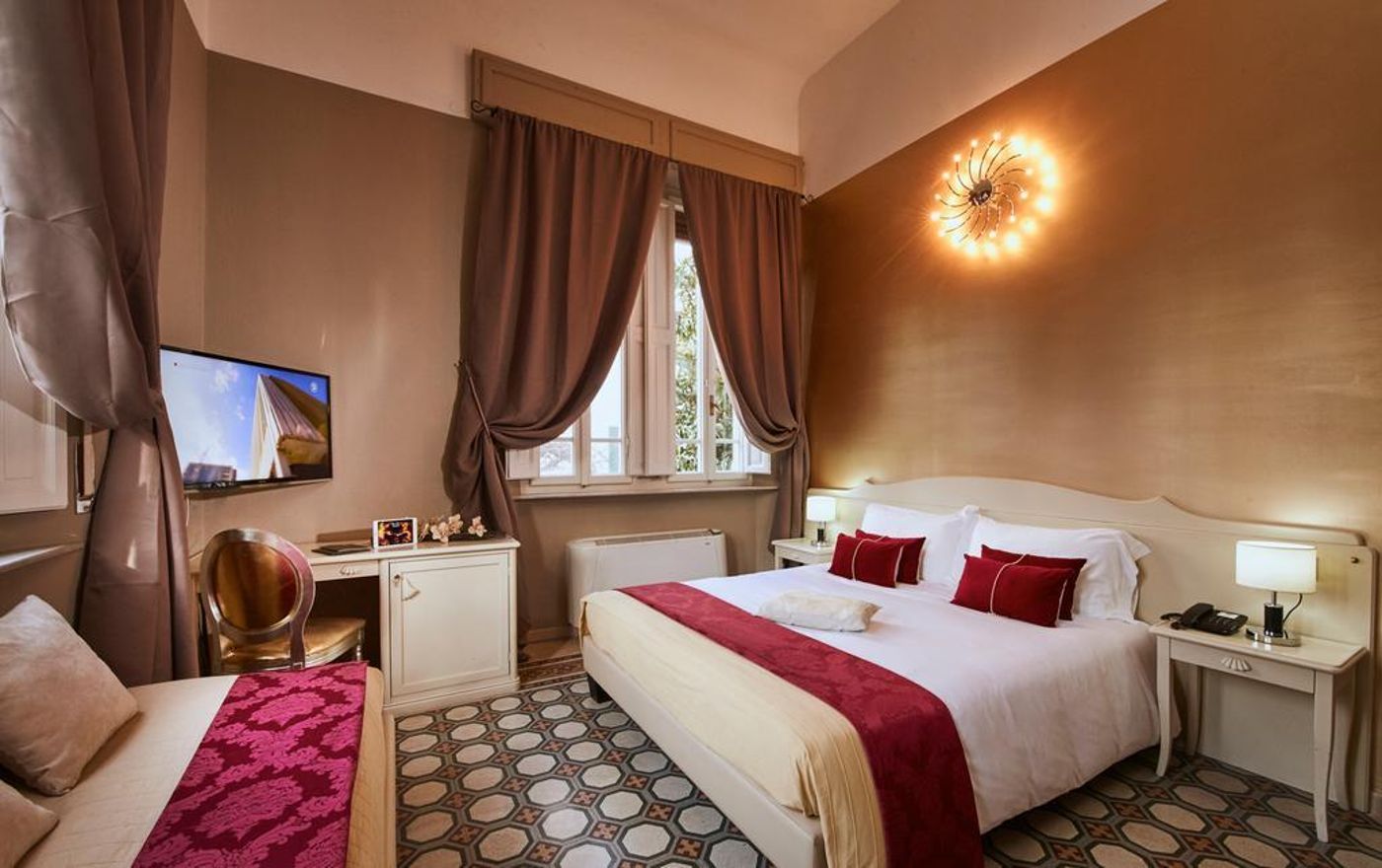 Villa-Tower-Inn-Pisa-General-view-12