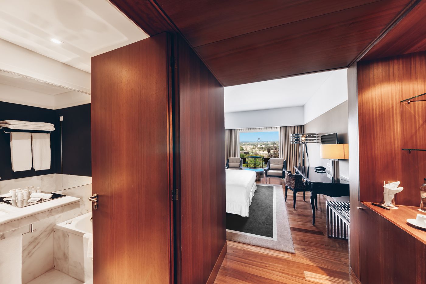 Convento-Do-Espinheiro--Historic-Hotel---Spa-Room-36