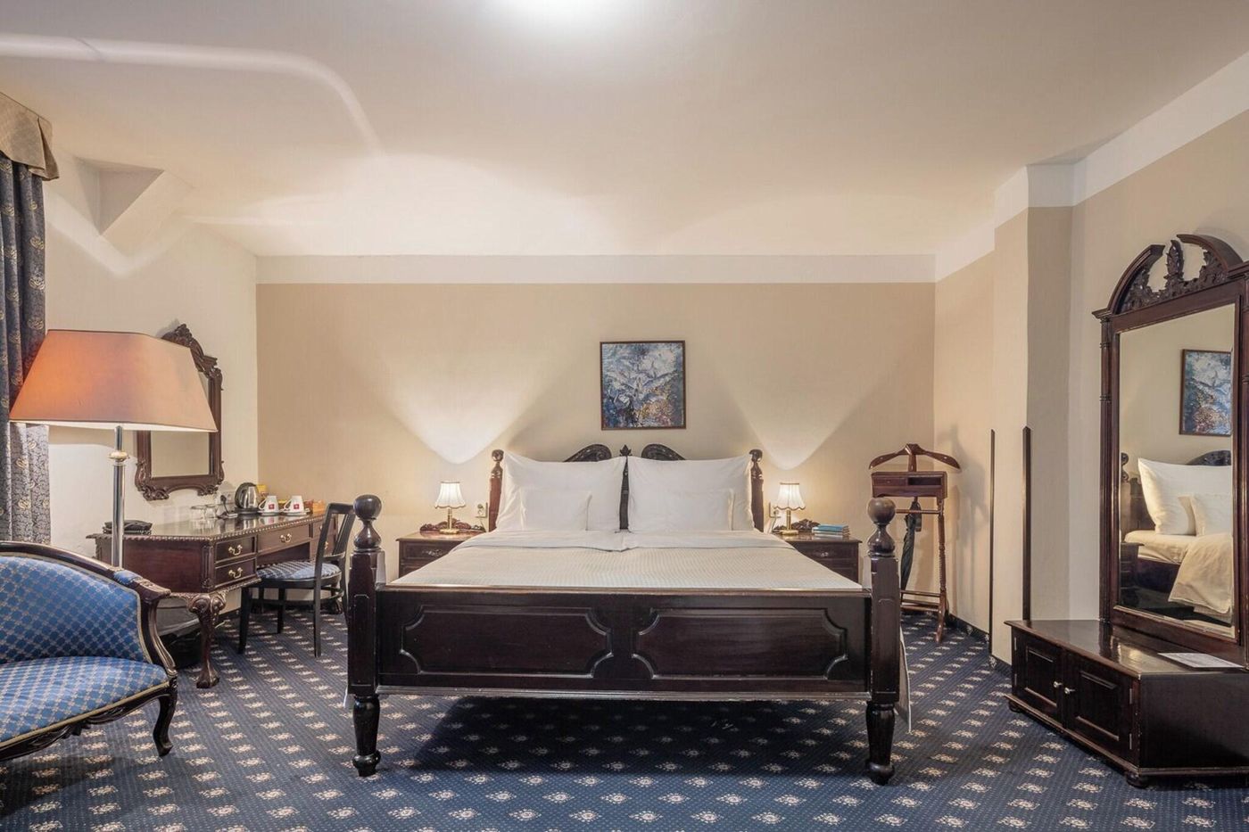 Pytloun-Old-Armoury-Hotel-Prague-Room-12