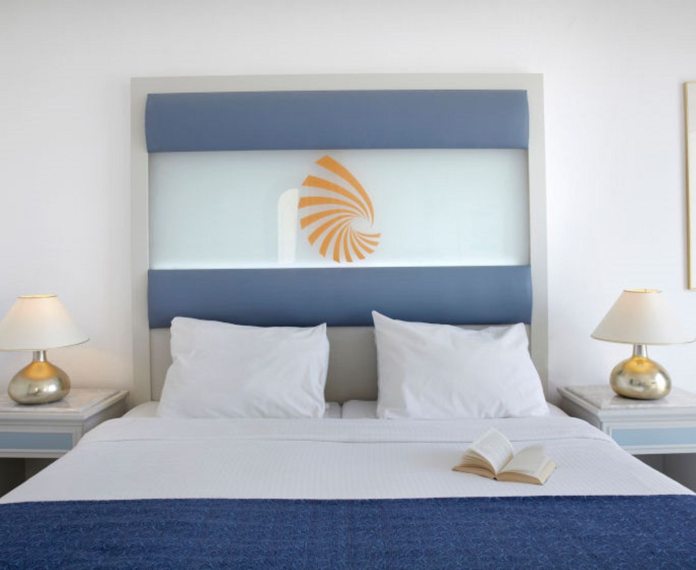 Sunshine-Crete-Beach-Room-35