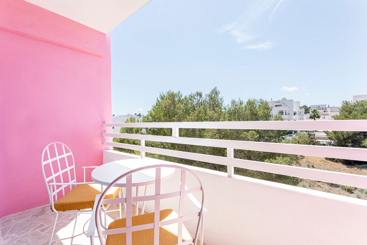 Estudios-Tropicana-Room-68