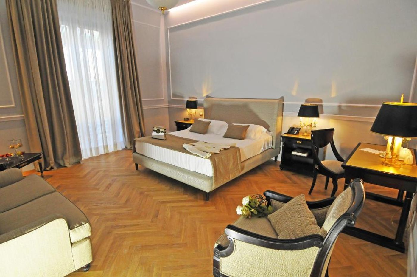 Grand-Hotel-et-des-Palmes-Room-13
