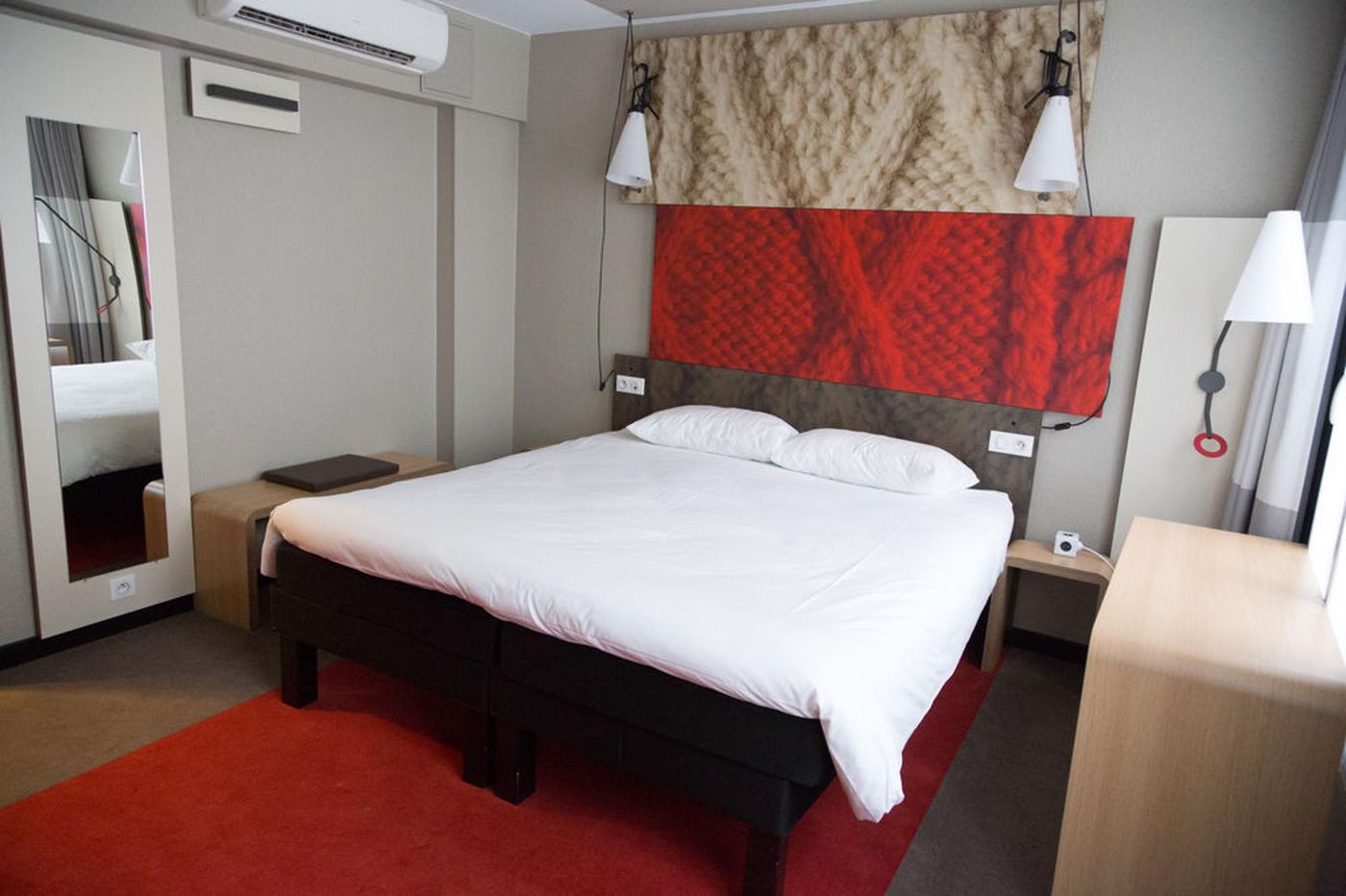 ibis-Paris-Grands-Boulevards-Opera-9th-Room-30