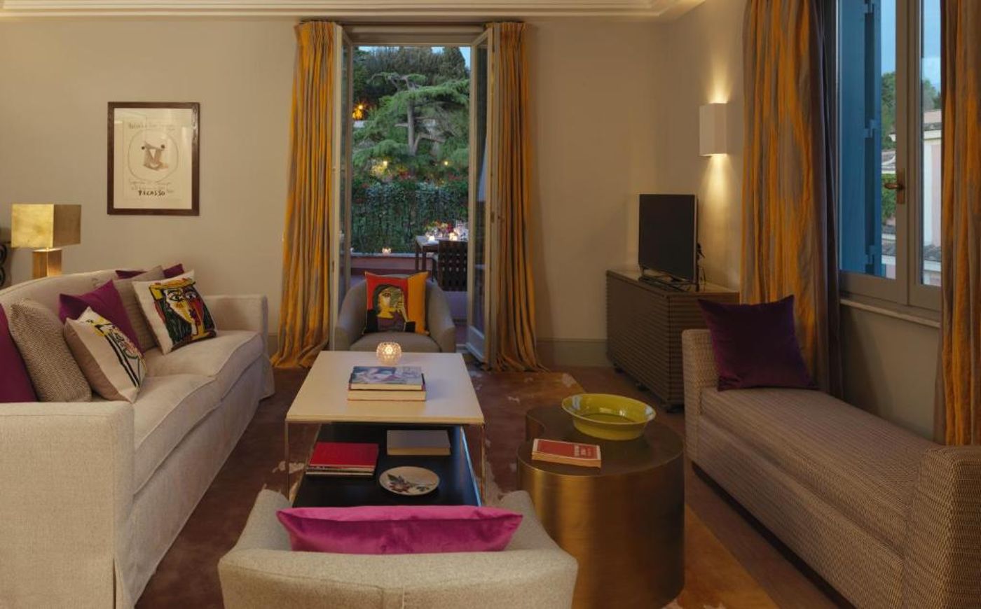 Hotel-De-Russie-Room-34