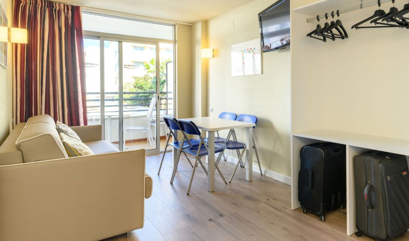 MedPlaya-Esmeraldas-Aparthotel-Room-10