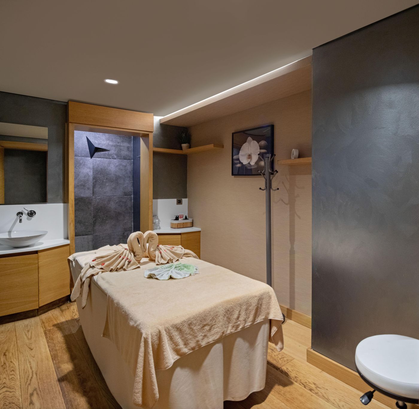 Holiday-Inn-Istanbul-Kadikoy-Sports-and-Entertainment-52