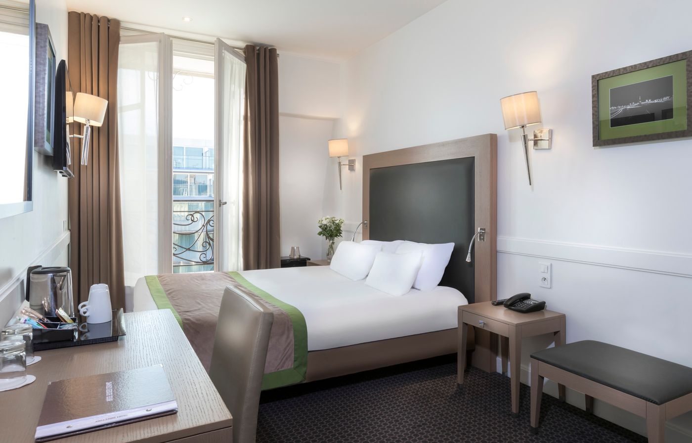 Elysees-Ceramic-Room-20