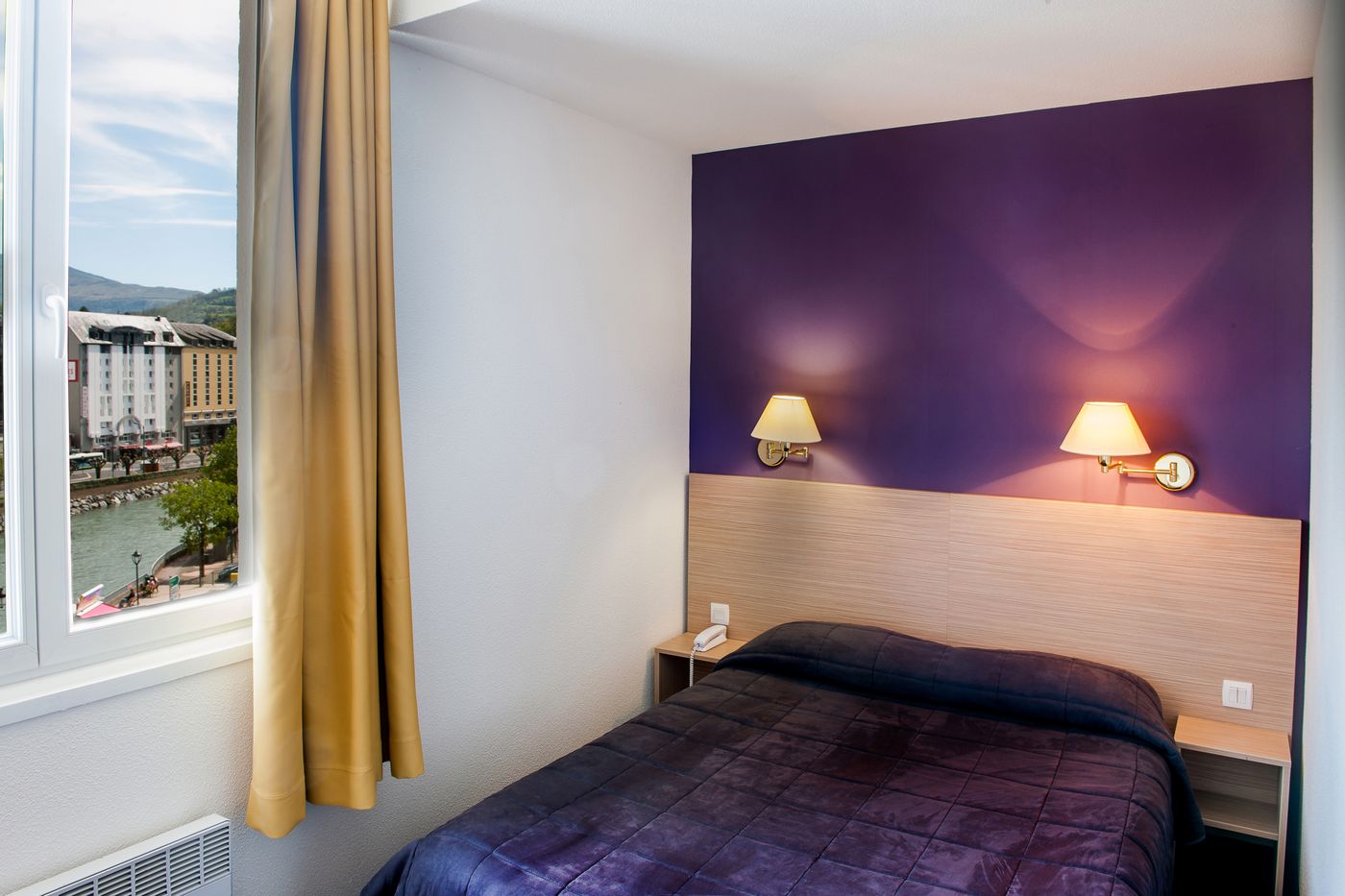 Continental-France-LOURDES-Room-4