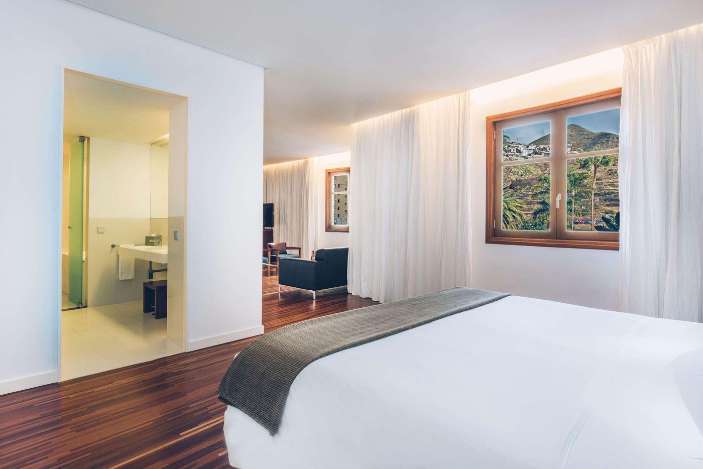 IBEROSTAR-Grand-Hotel-Mencey-Room-44