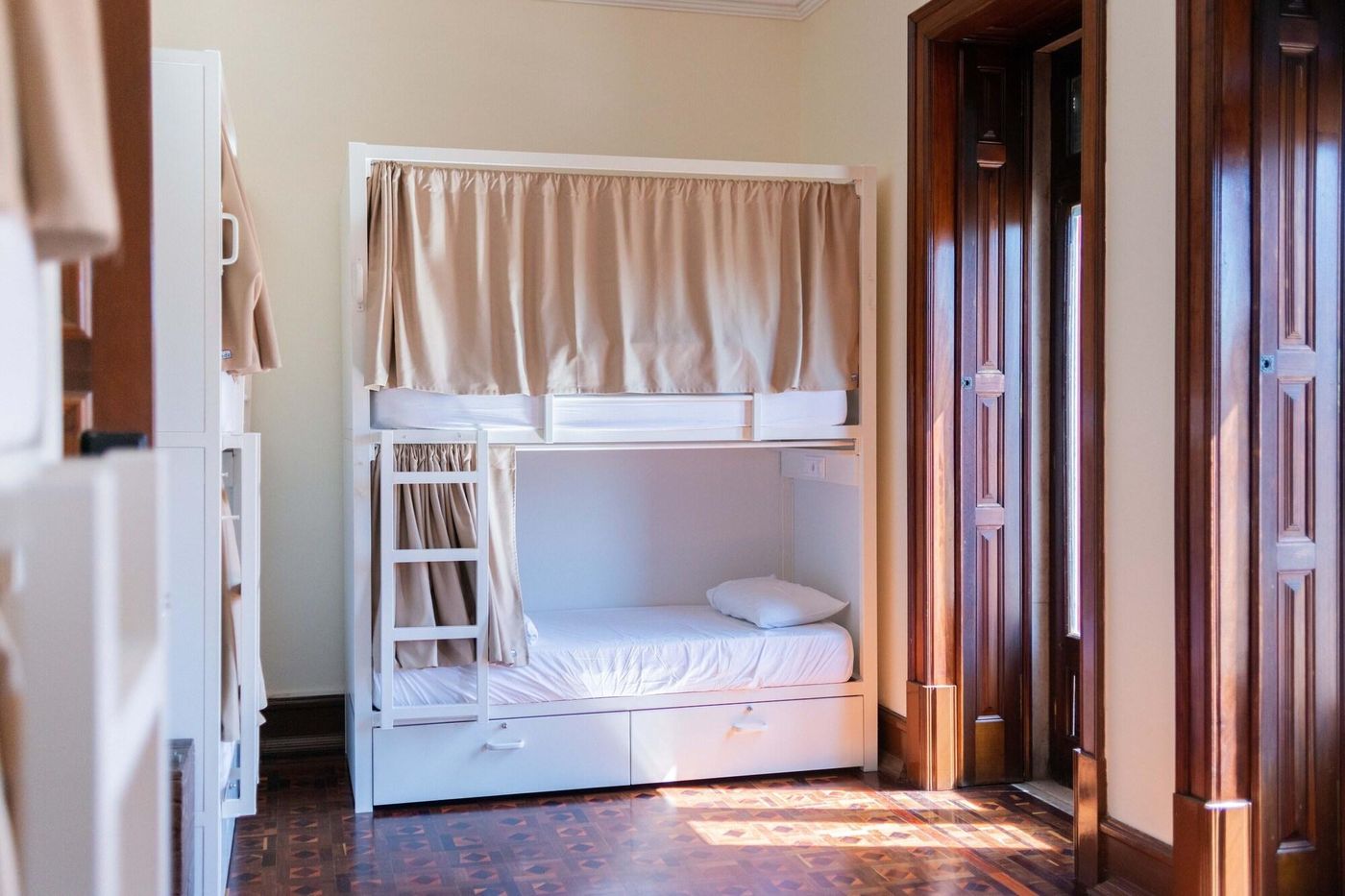 Sant-Jordi-Hostels-Lisbon-Room-27