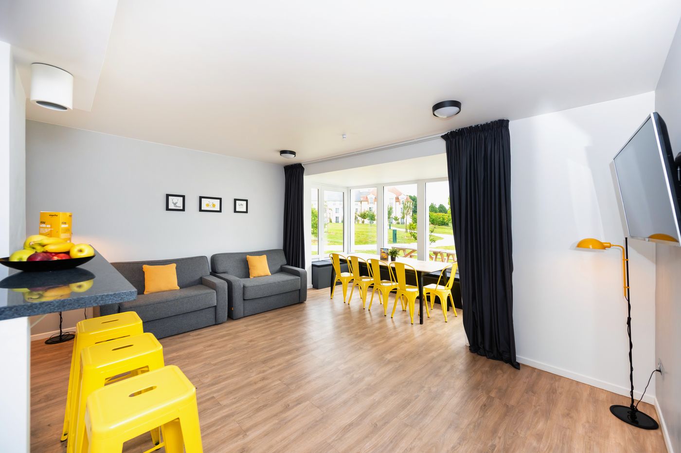 Staycity-Aparthotels-near-Disneyland---Paris-Room-32