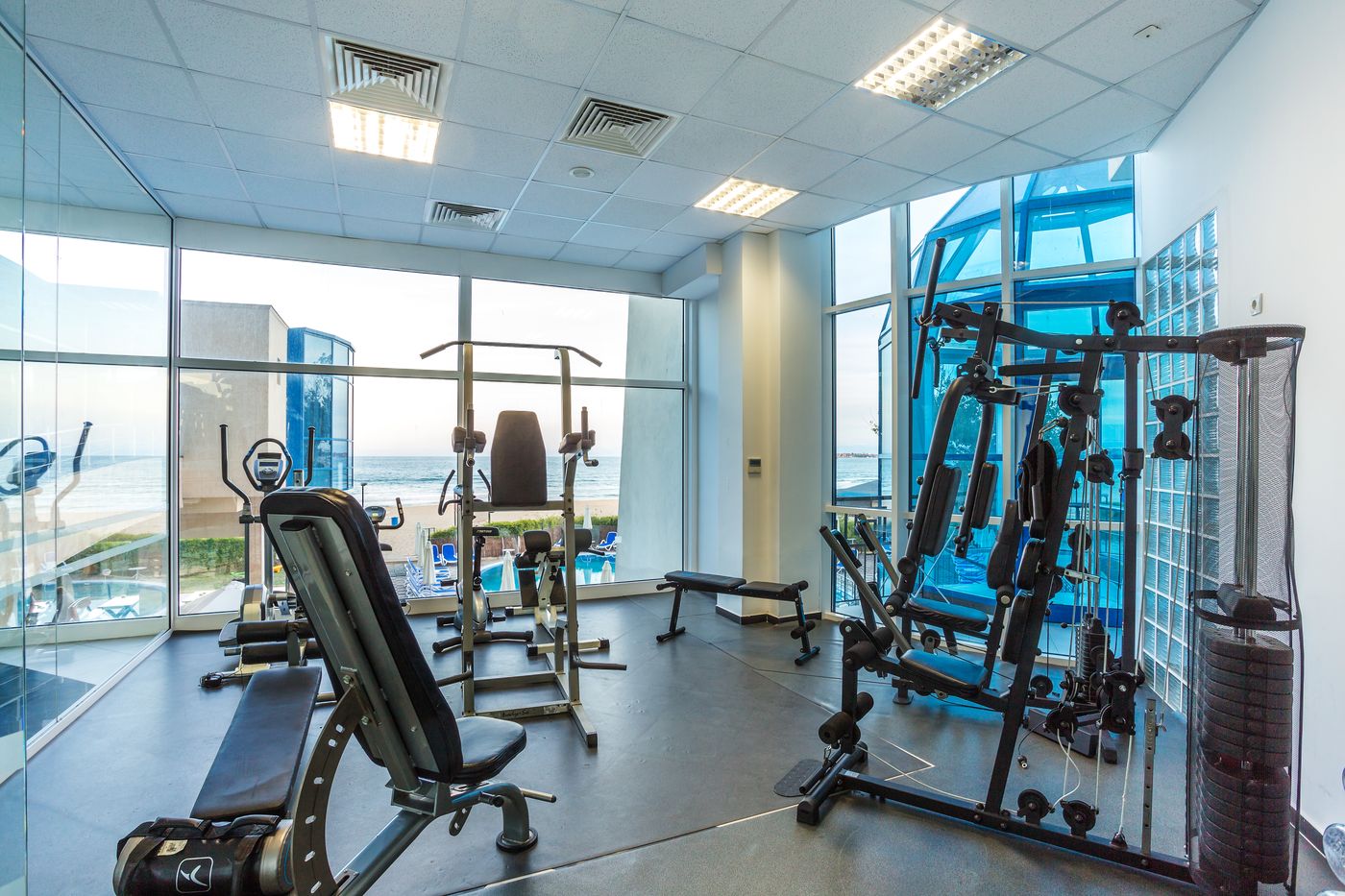 Blue-Pearl-Hotel-Sports-and-Entertainment-64