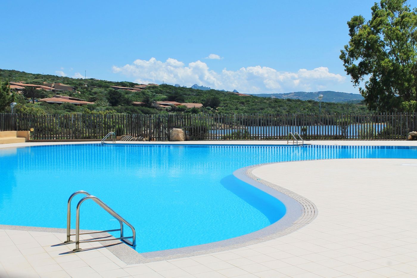 AHR Costa Serena Village Palau