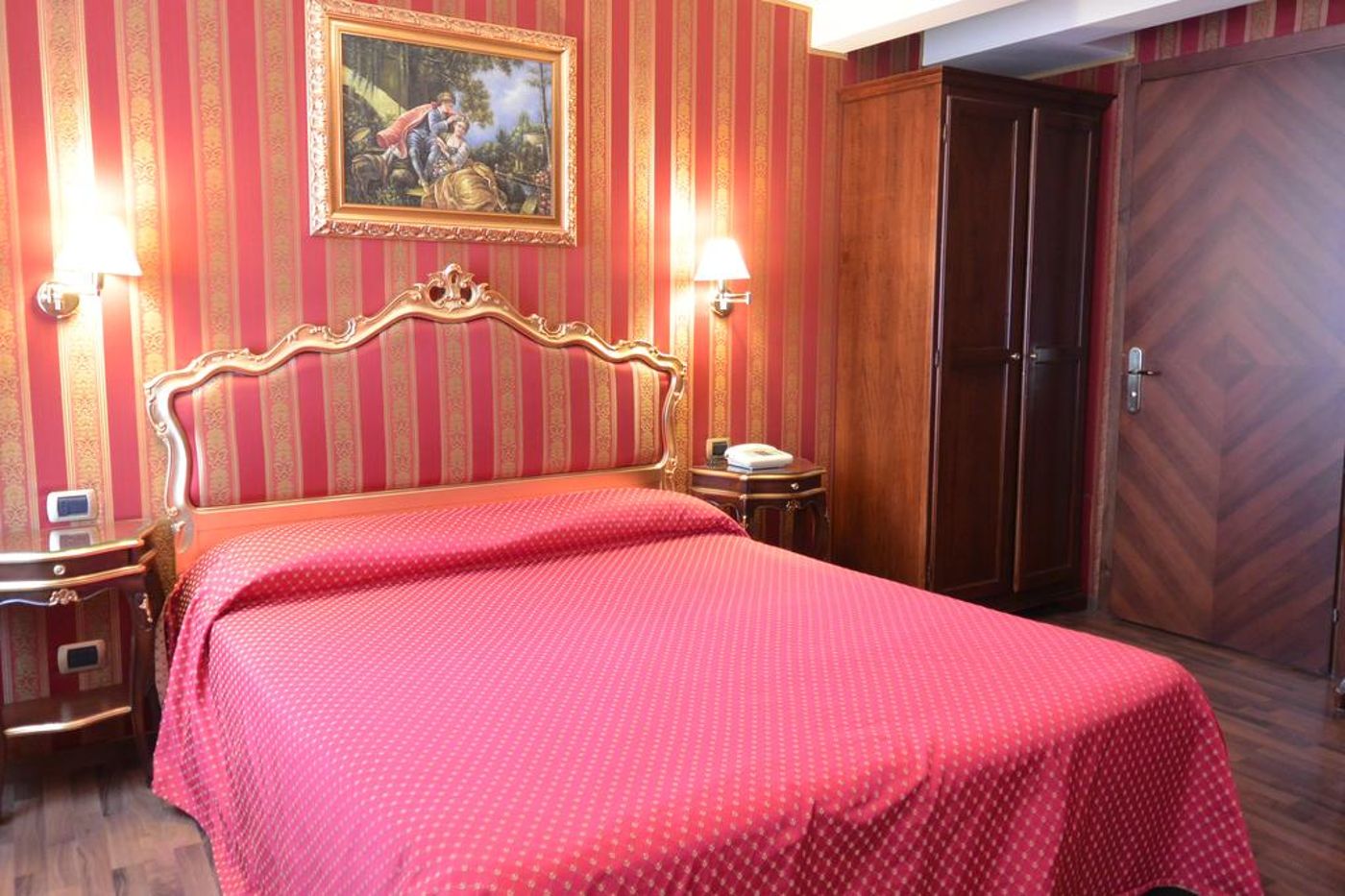 Citta-Di-Milano-Room-4